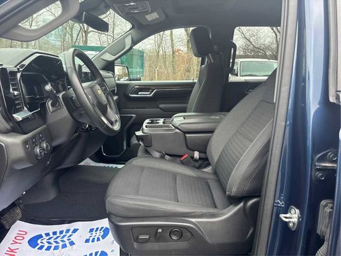 Certified 2023 Chevrolet Silverado 1500 LT w/ Convenience Package II image 10