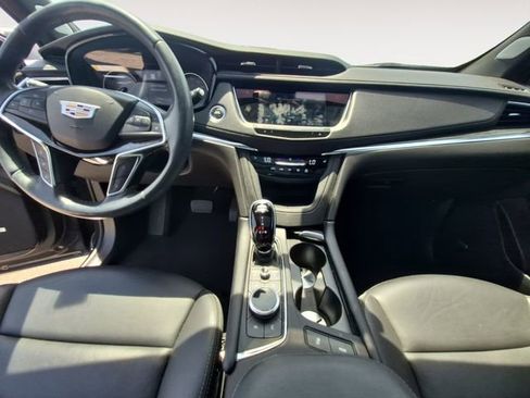 Used 2023 Cadillac XT5 Premium Luxury FWD image 11