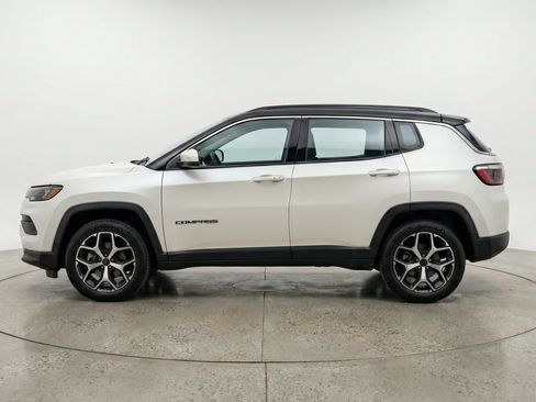 Used 2025 Jeep Compass Limited AWD/4WD image 5