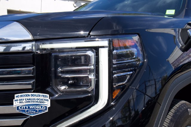 Used 2024 GMC Sierra 1500 SLT w/ SLT Convenience Package AWD/4WD image 7