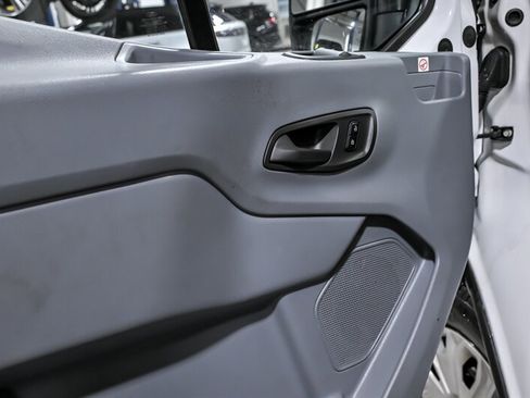 Used 2019 Ford Transit 150 XLT RWD image 13