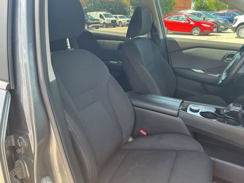 Used 2023 Nissan Rogue S AWD/4WD image 22