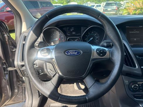 Used 2014 Ford Focus Titanium FWD image 11
