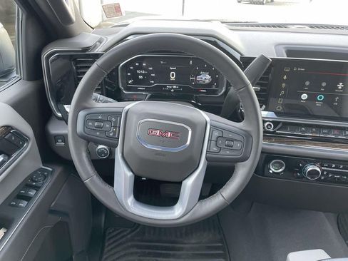 Used 2024 GMC Sierra 1500 SLE image 26