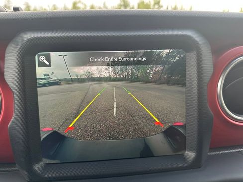 Used 2021 Jeep Gladiator Rubicon image 10