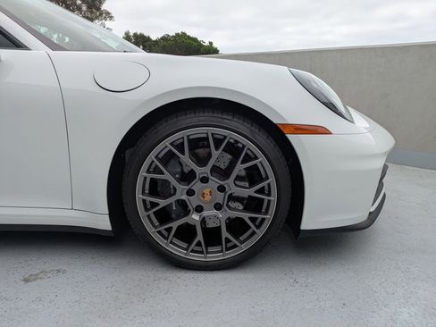 Certified 2025 Porsche 911 Carrera image 11