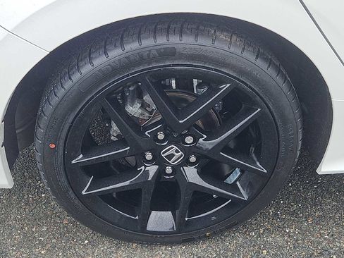 Certified 2024 Honda Civic Sport image 9