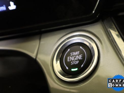 Used 2025 Chevrolet Trax LT FWD image 32