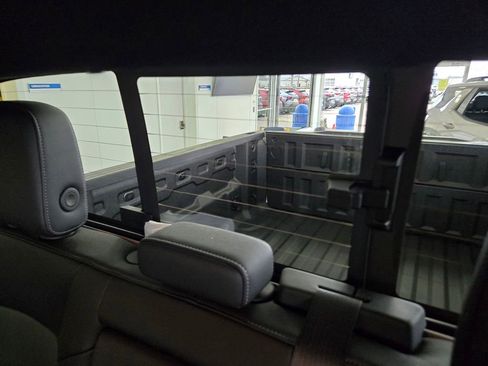 New 2025 GMC Canyon Elevation w/ Convenience Package image 17