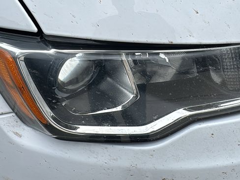 Used 2018 Jeep Grand Cherokee Laredo image 7