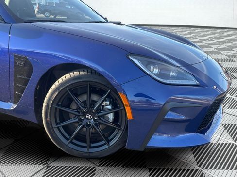 New 2026 Toyota GR86 Premium image 9