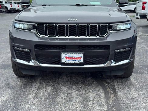 Used 2024 Jeep Grand Cherokee L Limited AWD/4WD image 9