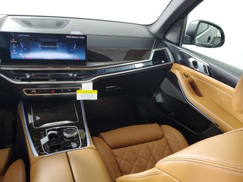 New 2026 BMW X5 xDrive50e w/ Climate Comfort Package image 23