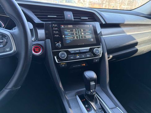 Certified 2021 Honda Civic EX image 27