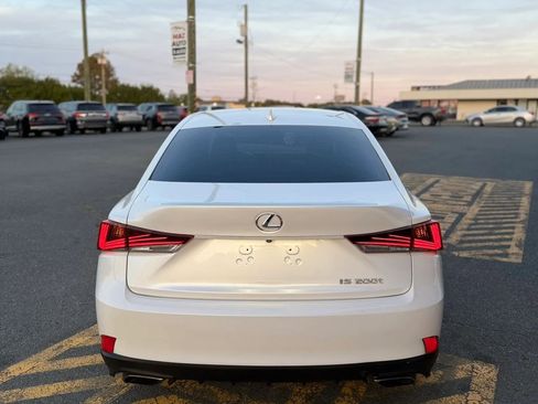 Used 2017 Lexus IS 200t image 5