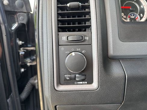 Used 2017 RAM 2500 Tradesman w/ Chrome Appearance Group image 12