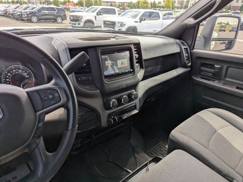 Used 2024 RAM 3500 Tradesman w/ Chrome Appearance Group AWD/4WD image 20