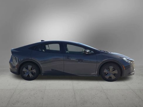 Used 2024 Toyota Prius LE image 7