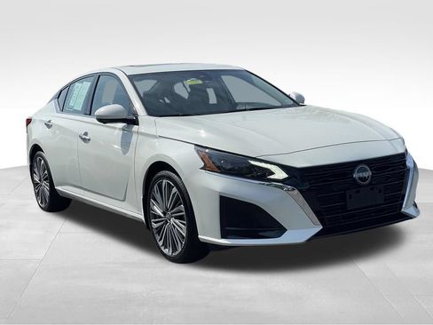 Certified 2023 Nissan Altima 2.5 SL AWD/4WD image 3