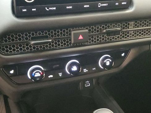 Certified 2025 Honda HR-V Sport image 27