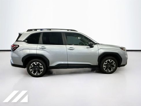 Used 2026 Subaru Forester Premium AWD/4WD image 4