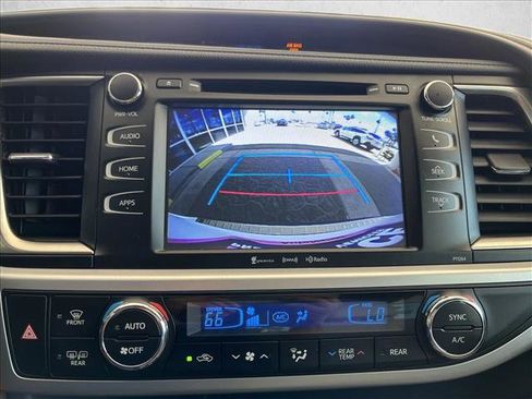 Used 2016 Toyota Highlander Plus image 13