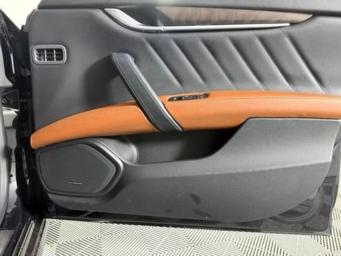 Used 2019 Maserati Ghibli S GranLusso RWD image 30