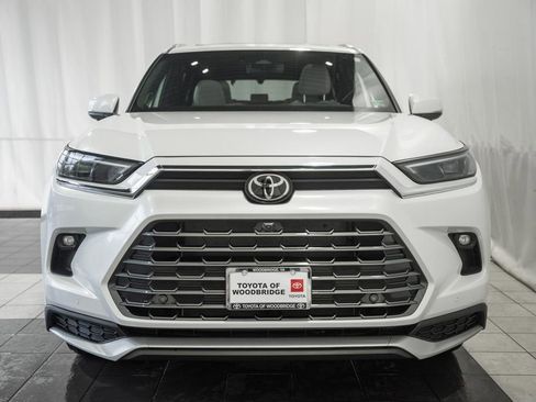 Used 2025 Toyota Grand Highlander AWD Hybrid image 2