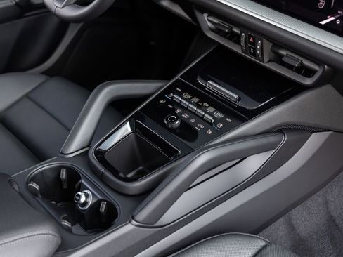 Certified 2026 Porsche Cayenne image 48