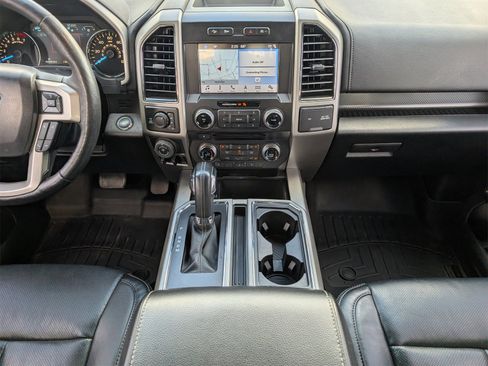 Used 2018 Ford F150 Lariat w/ Equipment Group 502A Luxury image 7