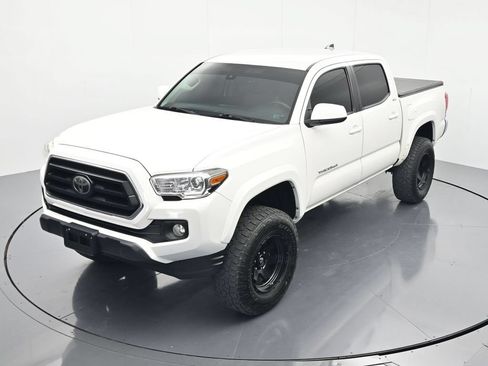 Used 2021 Toyota Tacoma SR5 AWD/4WD image 29