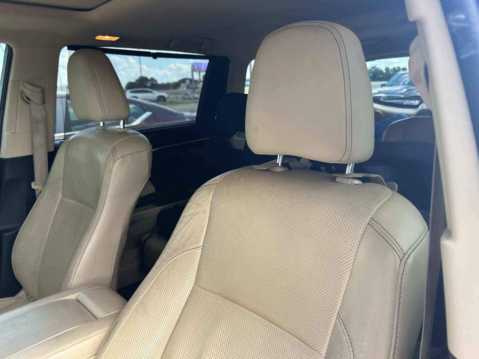 Used 2014 Toyota Highlander Limited FWD image 9