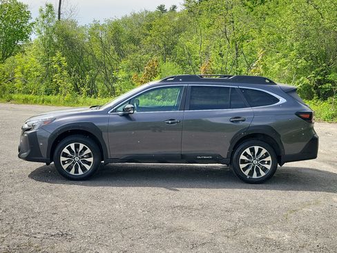 Used 2025 Subaru Outback Limited XT AWD/4WD image 8