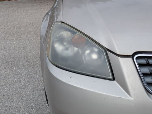 Used 2005 Nissan Altima 2.5 S w/ (S02) Side Airbags Pkg image 9