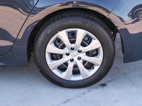 Used 2025 Toyota Corolla LE FWD image 9