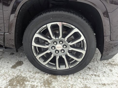 Used 2020 GMC Acadia Denali w/ Denali Ultimate Package image 16