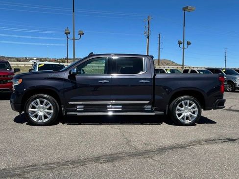 Used 2024 Chevrolet Silverado 1500 High Country w/ Technology Package AWD/4WD image 2