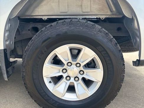 Used 2021 Chevrolet Silverado 1500 LT AWD/4WD image 10