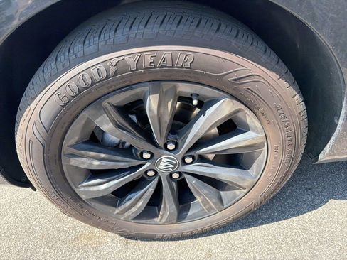 Used 2025 Buick Envista Sport Touring w/ Convenience I Package FWD image 16