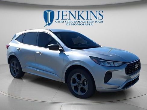 Used 2024 Ford Escape ST-Line AWD/4WD image 2