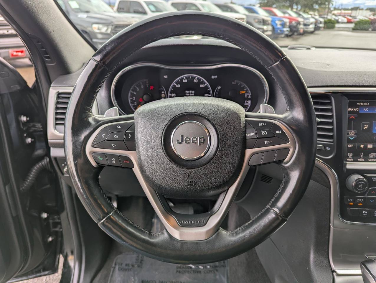 Used 2017 Jeep Grand Cherokee Altitude AWD/4WD image 14