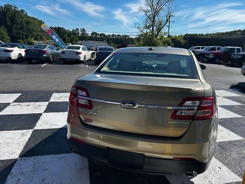 Used 2013 Ford Taurus Limited FWD image 5