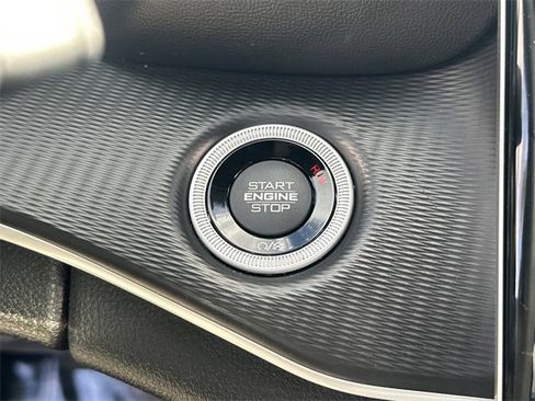 Used 2023 Jeep Grand Cherokee Altitude image 39