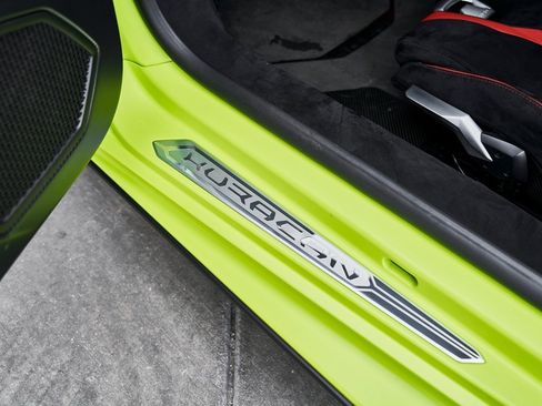 Used 2022 Lamborghini Huracan STO image 42