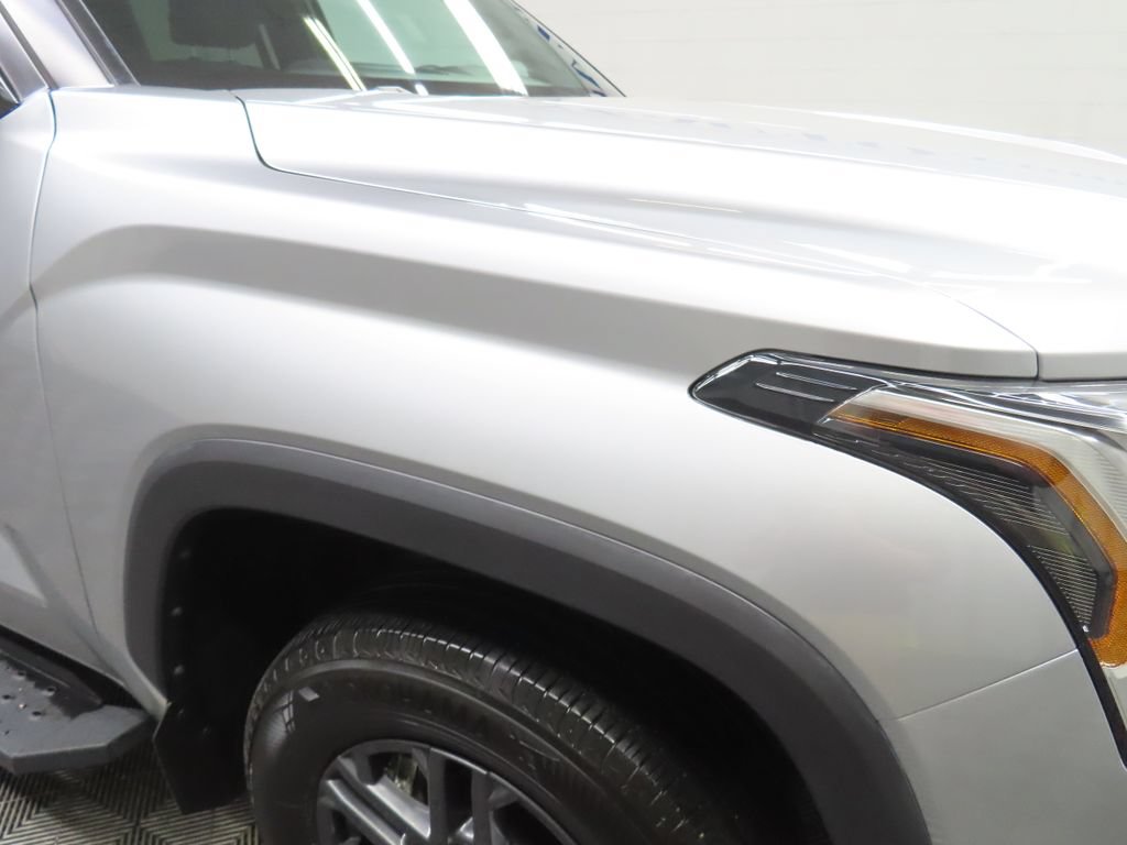 Used 2025 Toyota Tundra SR5 w/ SR5 Convenience Package AWD/4WD image 29