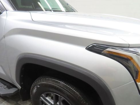 Used 2025 Toyota Tundra SR5 w/ SR5 Convenience Package AWD/4WD image 29