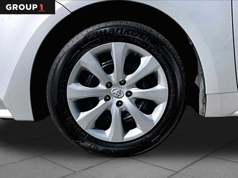 Certified 2022 Toyota Corolla LE FWD image 11
