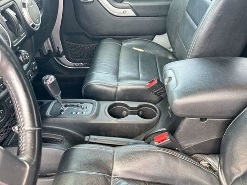 Used 2012 Jeep Wrangler Sahara w/ Connectivity Group AWD/4WD image 25