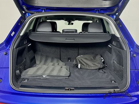 Used 2024 Audi Q5 e Premium Plus w/ Premium Plus Package image 33