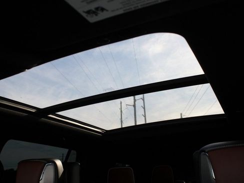 Used 2024 GMC Yukon Denali Ultimate image 18